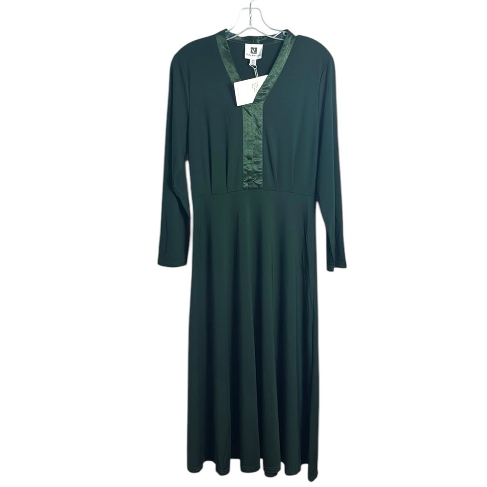 NWT Vicky and Lucas Green Long‎ Sleeve V Neck Midi Maxi Dress Modest Holiday M